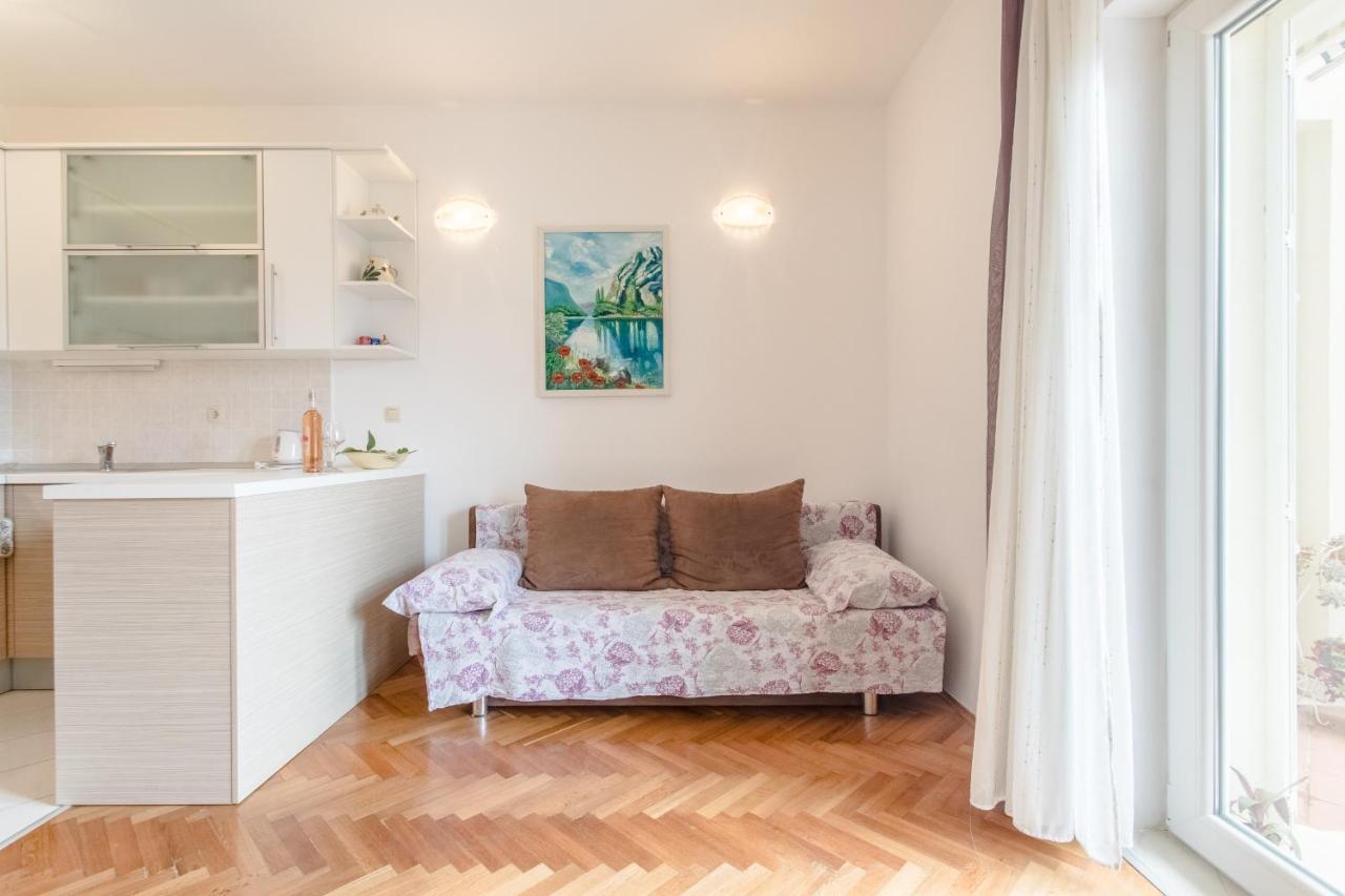 Apartments Kadenca Omis Exterior photo