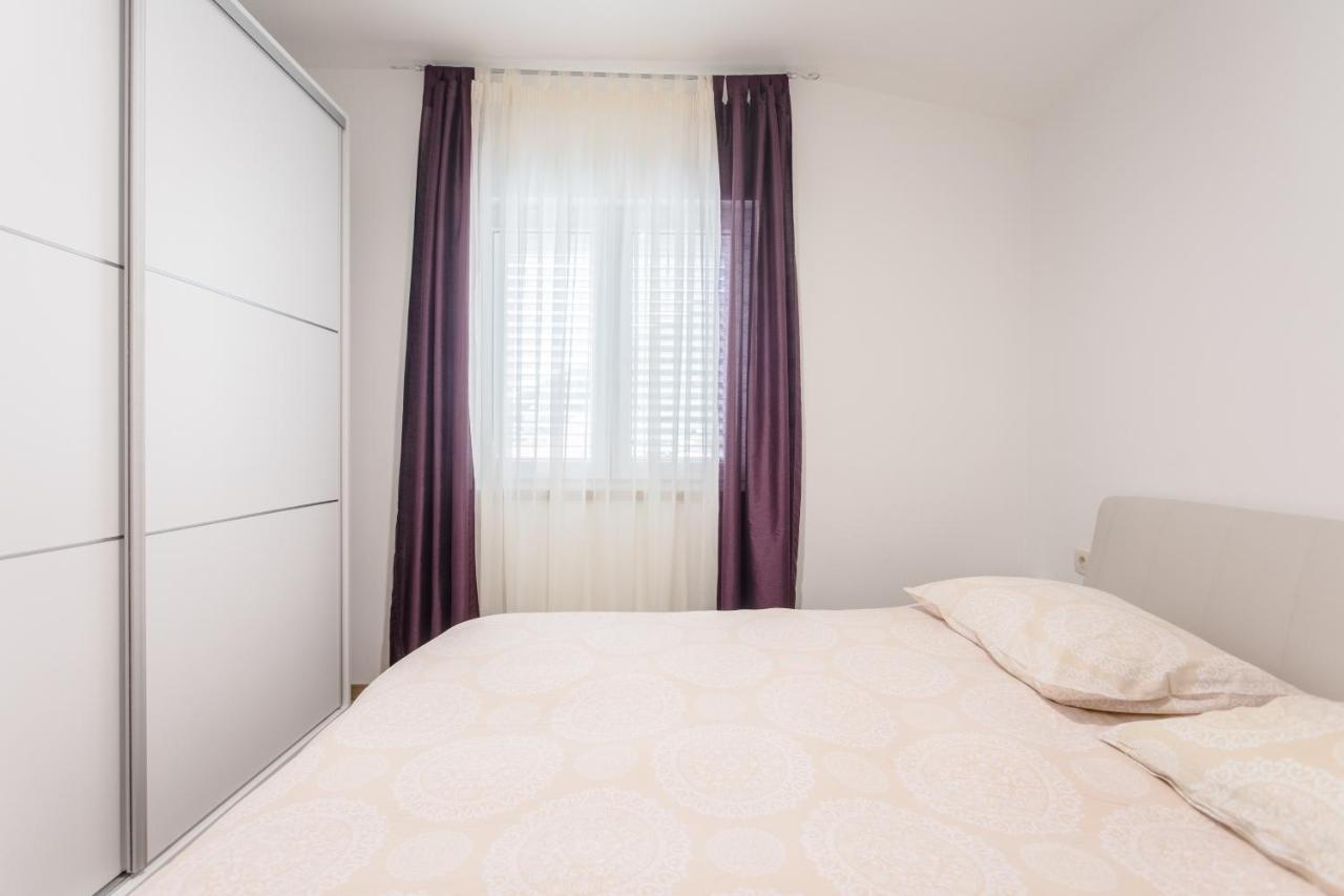 Apartments Kadenca Omis Exterior photo